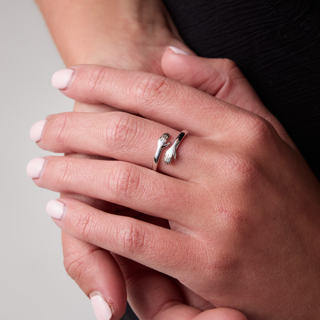 Hug Ring